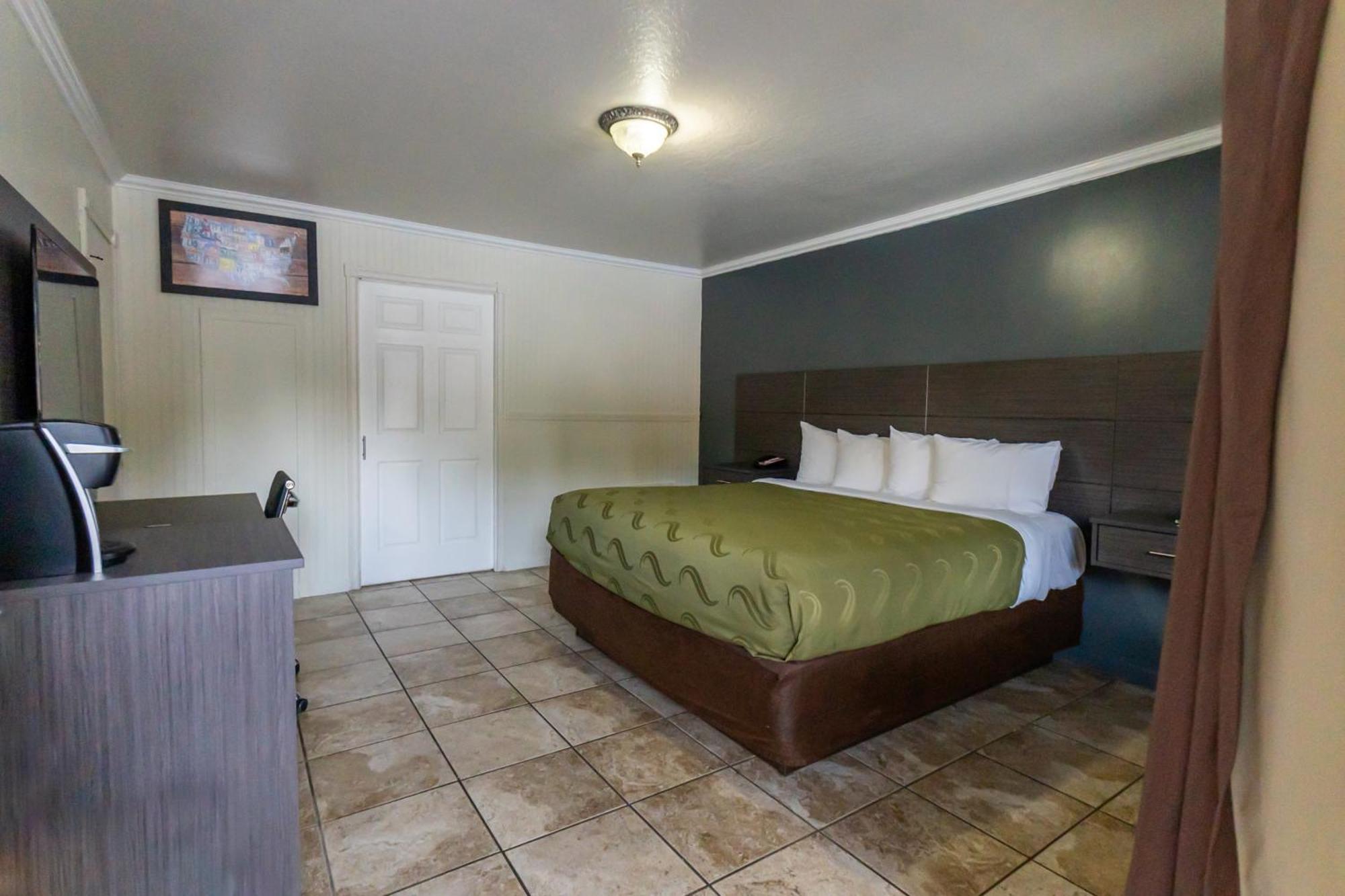 Econo Lodge Inn & Suites Heavenly Village Area South Lake Tahoe Exterior photo