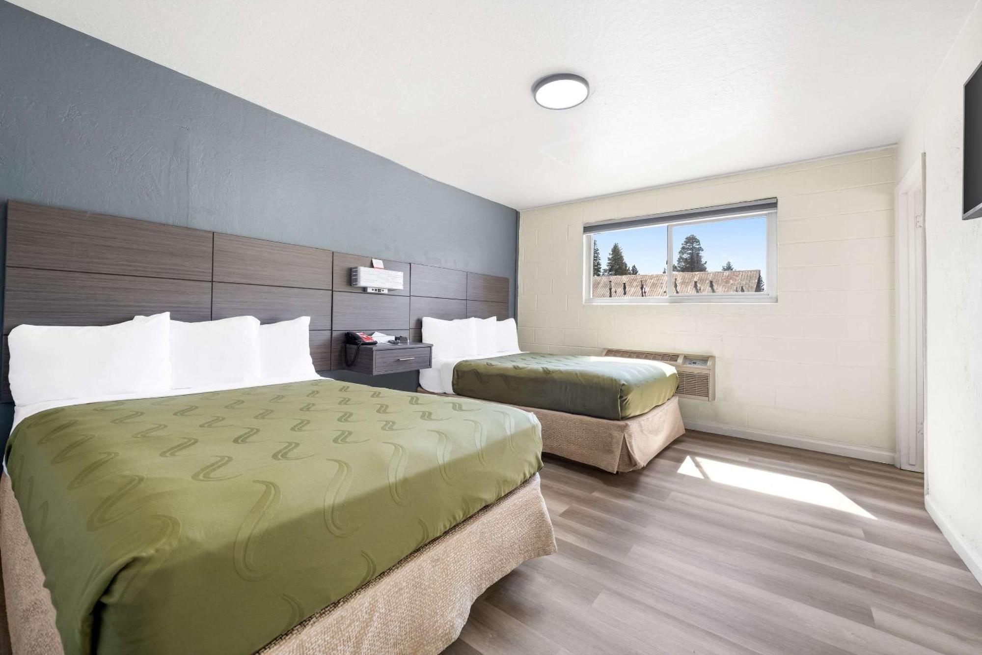 Econo Lodge Inn & Suites Heavenly Village Area South Lake Tahoe Exterior photo