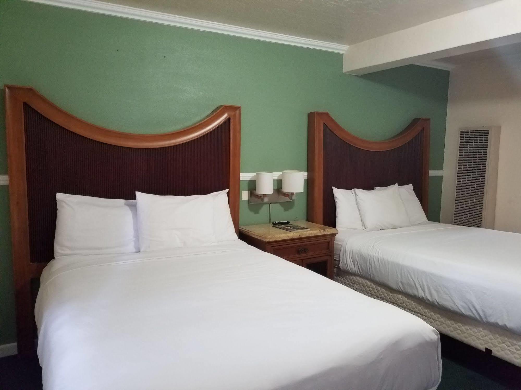 Econo Lodge Inn & Suites Heavenly Village Area South Lake Tahoe Exterior photo